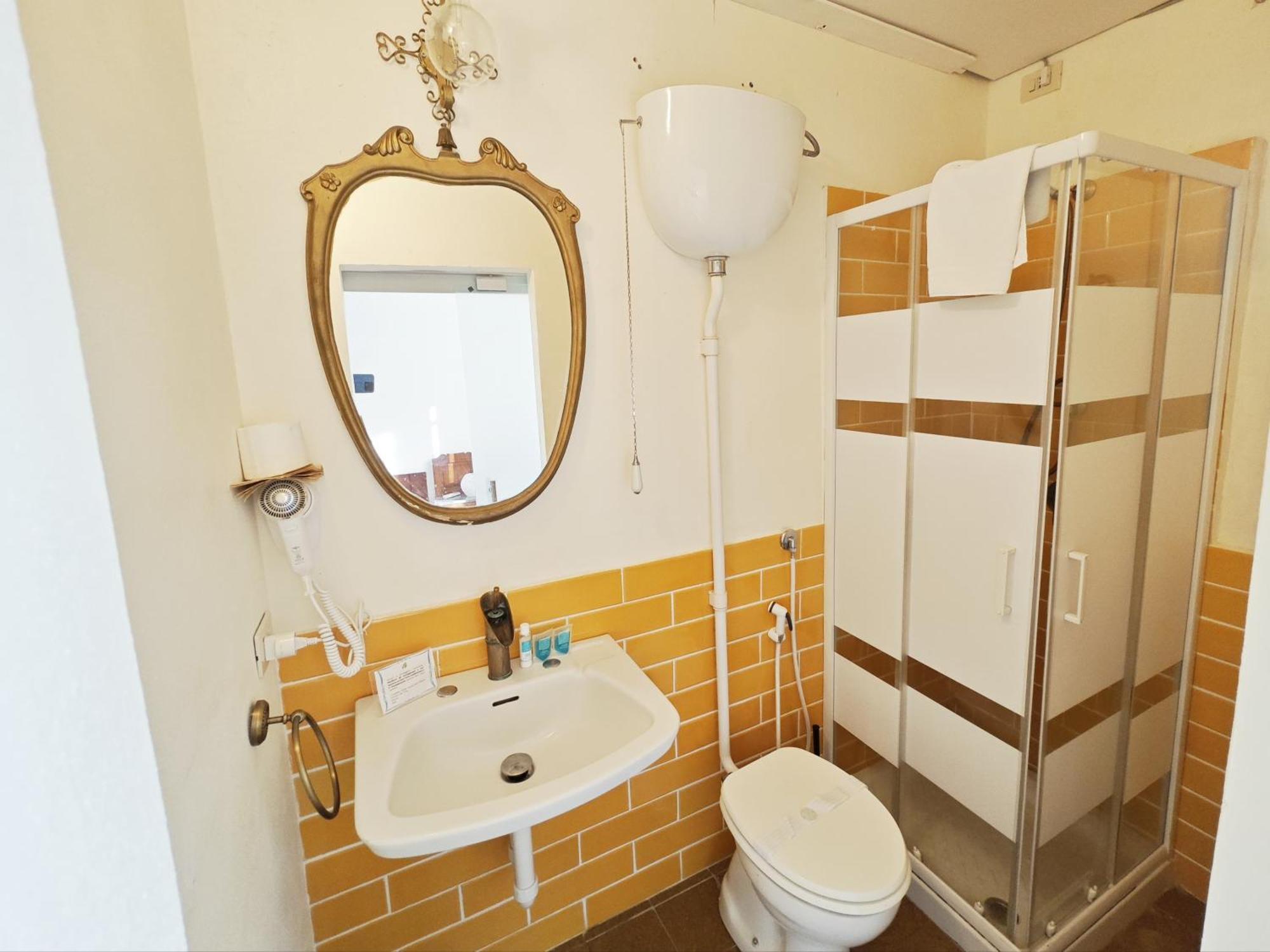 Hotel Golfo Azzurro กาโปลิเวรี ภายนอก รูปภาพ